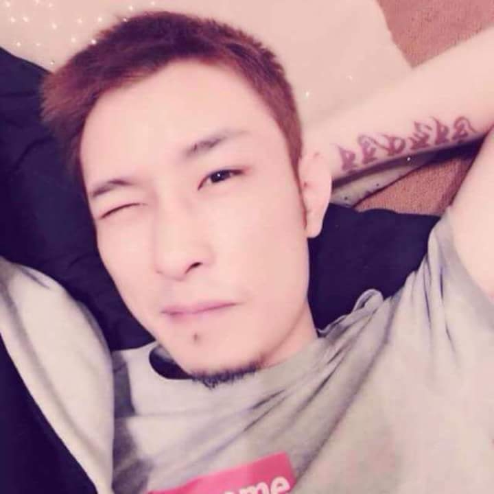 难得拥抱的第一张照片--苏州相亲服务中心