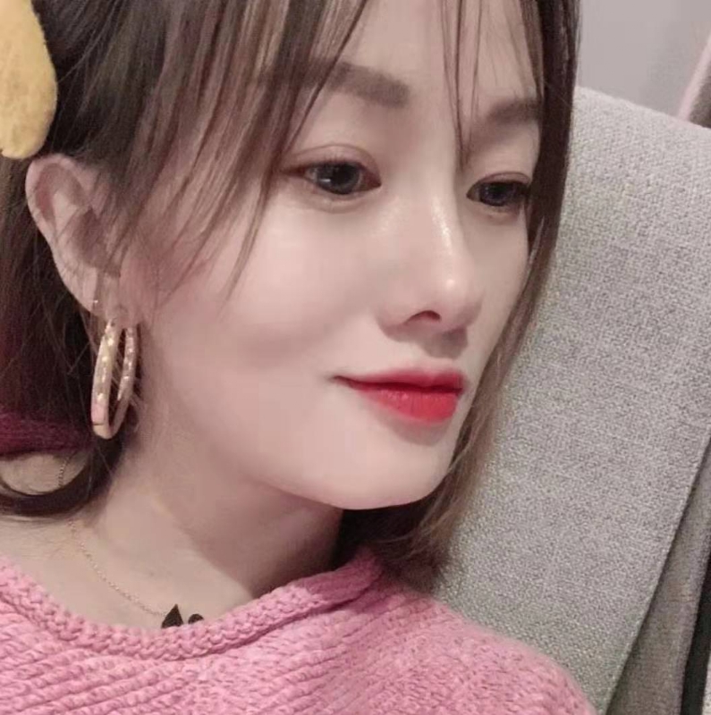 微醺的笑容的第一张照片--苏州相亲服务中心