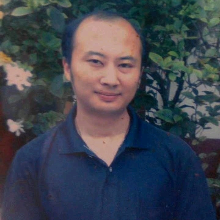 石峰里的生命的第一张照片--苏州相亲服务中心