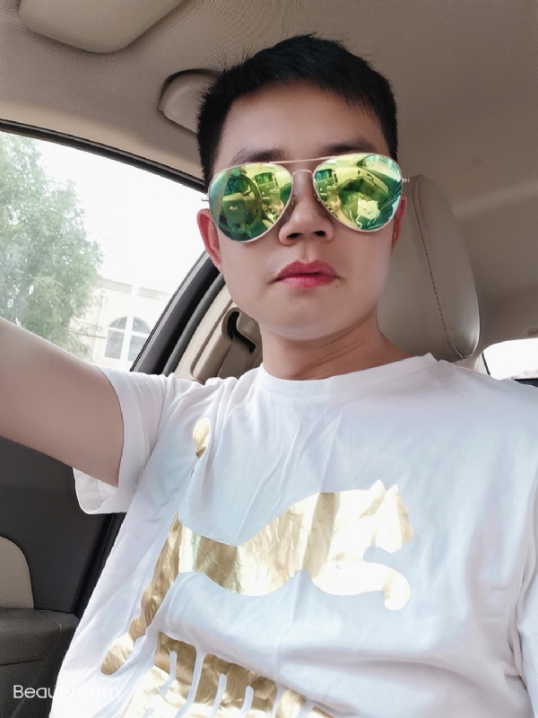 奋斗的第一张照片--苏州相亲服务中心