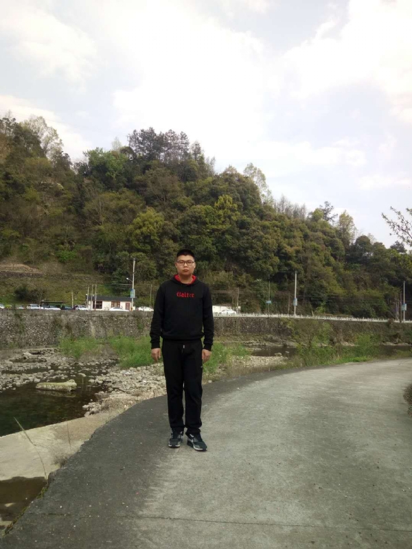 等着上钩的鱼的第一张照片--苏州相亲服务中心