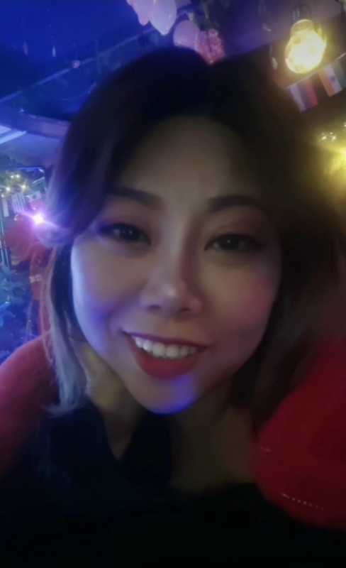 收快递的费仙女的第一张照片--苏州相亲服务中心