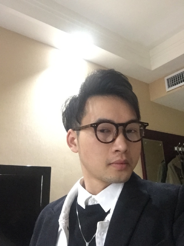 曾亮的第四张照片--苏州相亲服务中心