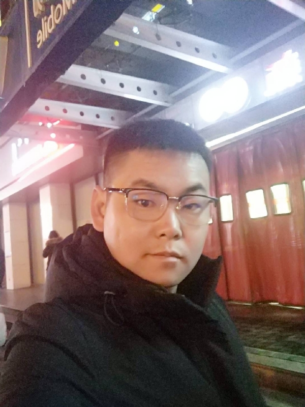 杜跃龙的第二张照片--苏州相亲服务中心