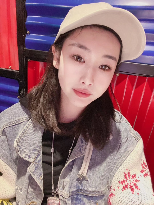 玲珑的第一张照片--苏州相亲服务中心