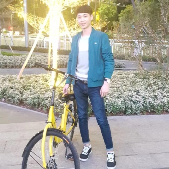 李伟的第一张照片--苏州相亲服务中心