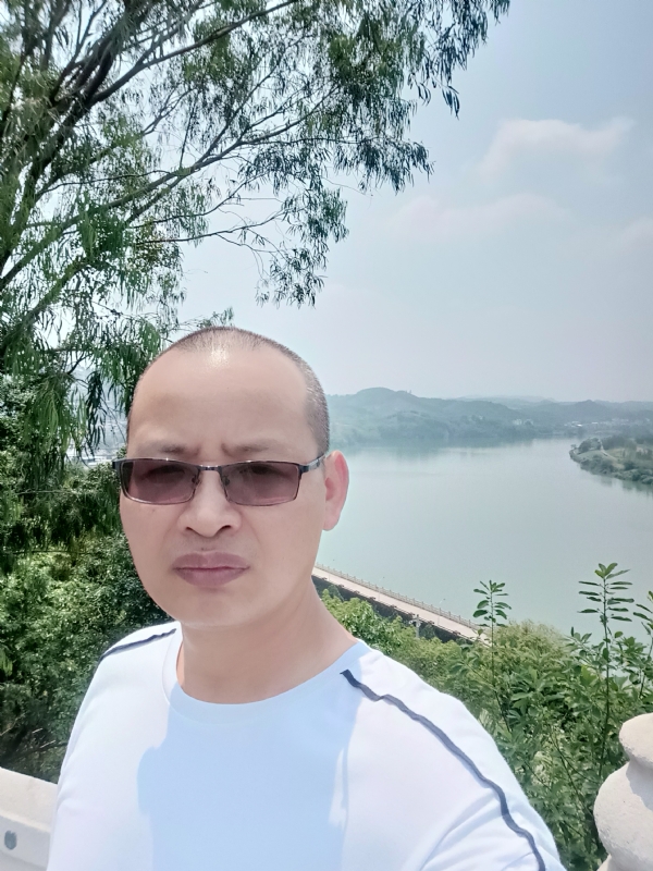 随缘随性的第一张照片--苏州相亲服务中心