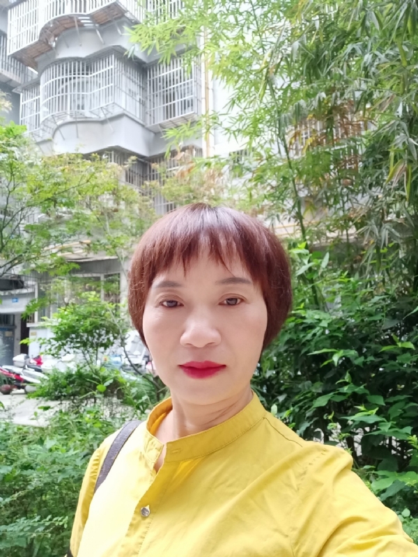 小瓶子的第二张照片--苏州相亲服务中心