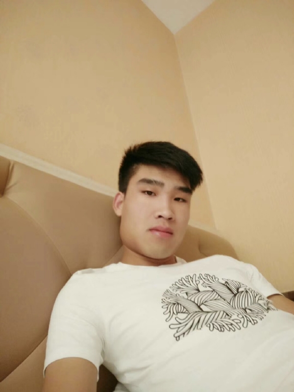 谁不曾孤单上路的第一张照片--苏州相亲服务中心