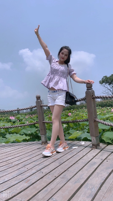 秋水伊人的第三张照片--苏州相亲服务中心