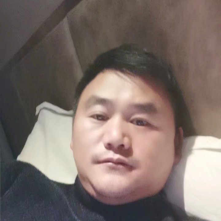 奔跑的第三张照片--苏州相亲服务中心
