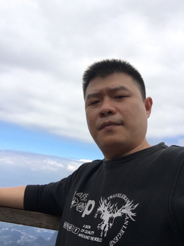 爱抽半支烟的第一张照片--苏州相亲服务中心