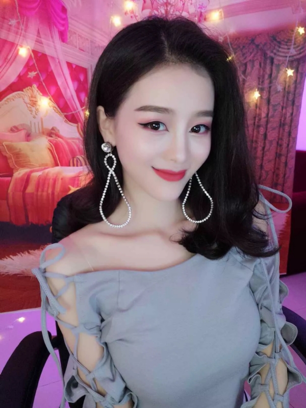 Cici的第三张照片--苏州相亲服务中心