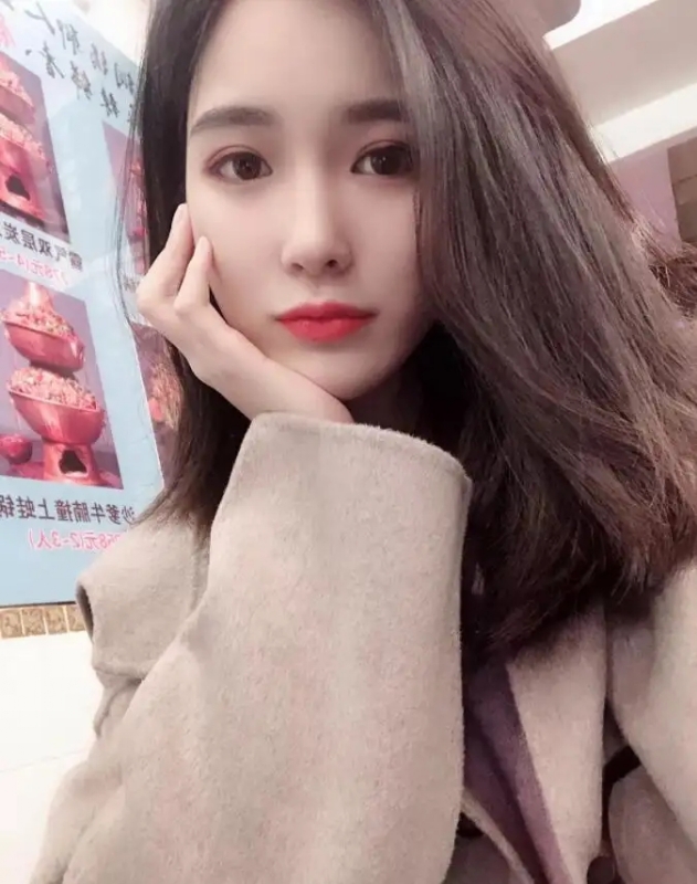 谢玲的第一张照片--苏州相亲服务中心