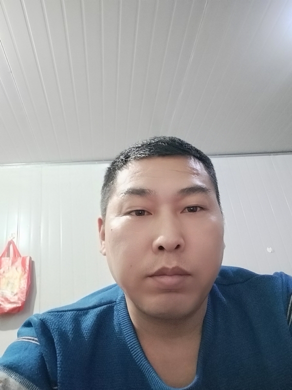 开着拖拉机去兜风的第一张照片--苏州相亲服务中心
