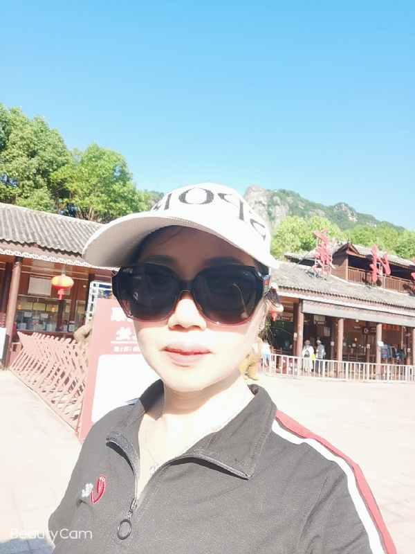 山百合的第一张照片--苏州相亲服务中心