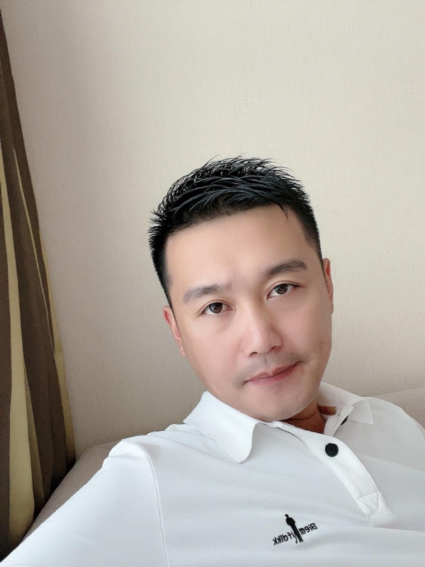 笑望人非的第一张照片--苏州相亲服务中心