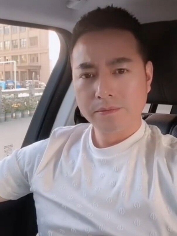 勿忘初心的第一张照片--苏州相亲服务中心