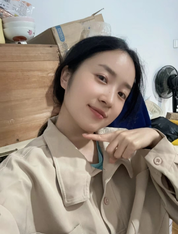 多喝热水的第二张照片--苏州相亲服务中心