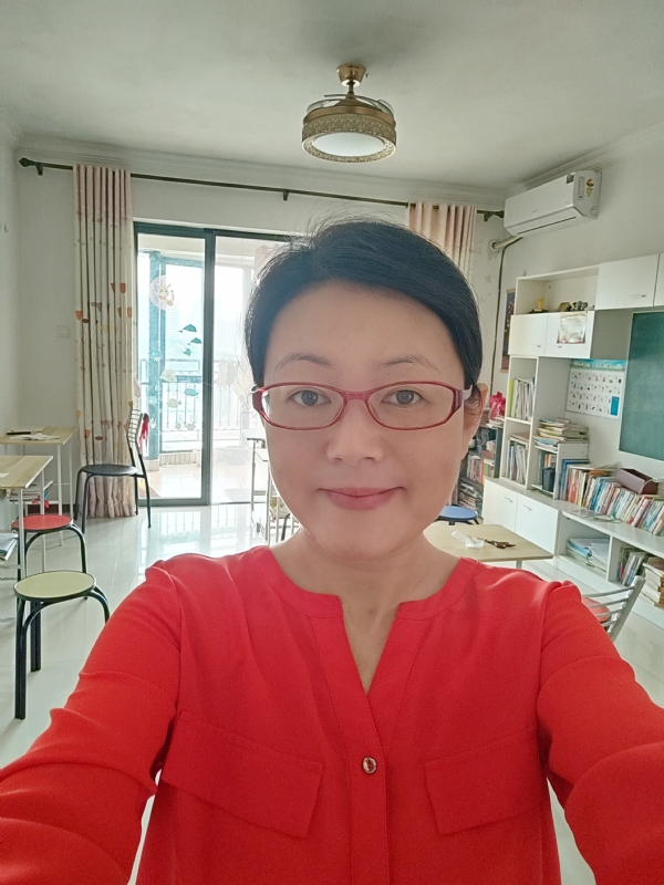丽华的第二张照片--苏州相亲服务中心
