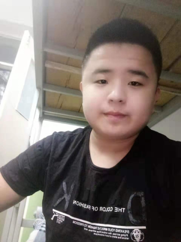 打小就爱淘气的第一张照片--苏州相亲服务中心