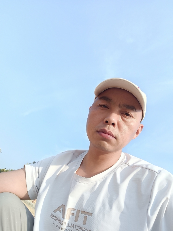 哥哥的第一张照片--苏州相亲服务中心