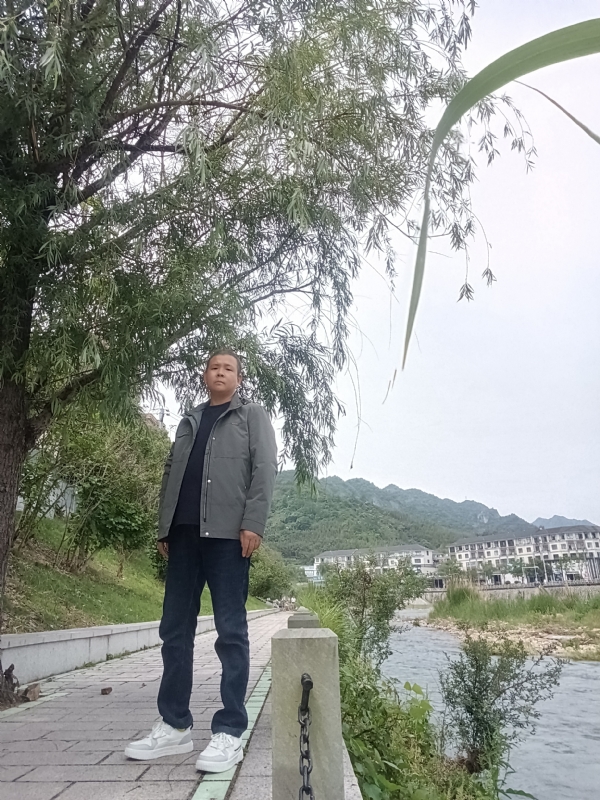 飞雪飘零的第一张照片--苏州相亲服务中心