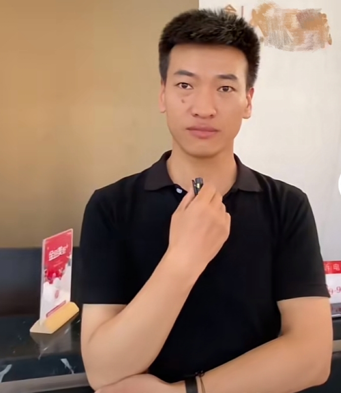 一杯梁白开的第一张照片--苏州相亲服务中心
