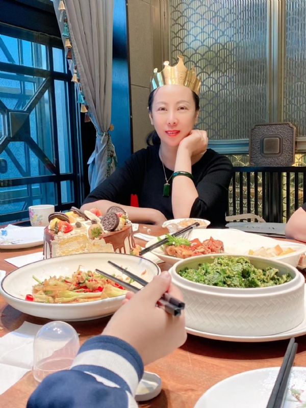红红的第二张照片--苏州相亲服务中心