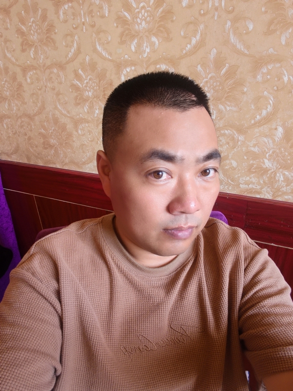 擦亮眼睛向前看的第一张照片--苏州相亲服务中心