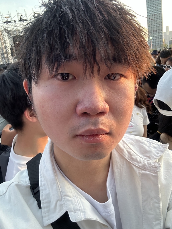 会修电脑的小杨的第一张照片--苏州相亲服务中心