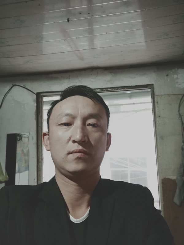 放弃爱你的第一张照片--苏州相亲服务中心